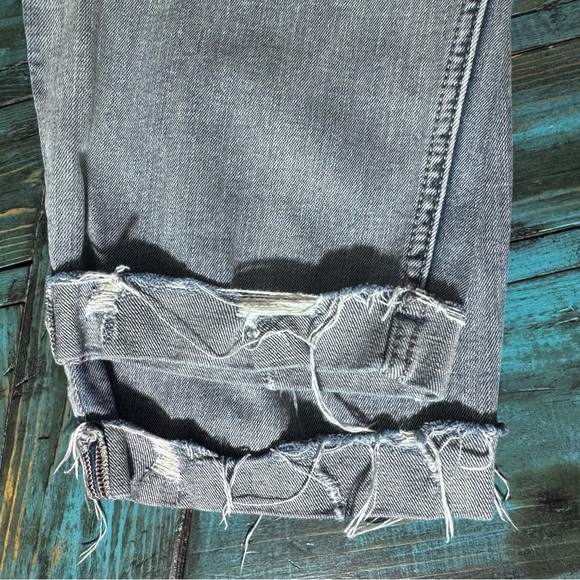 Silver Jeans Boyfriend Distressed Jeans Size 36 - Picture 14 of 14